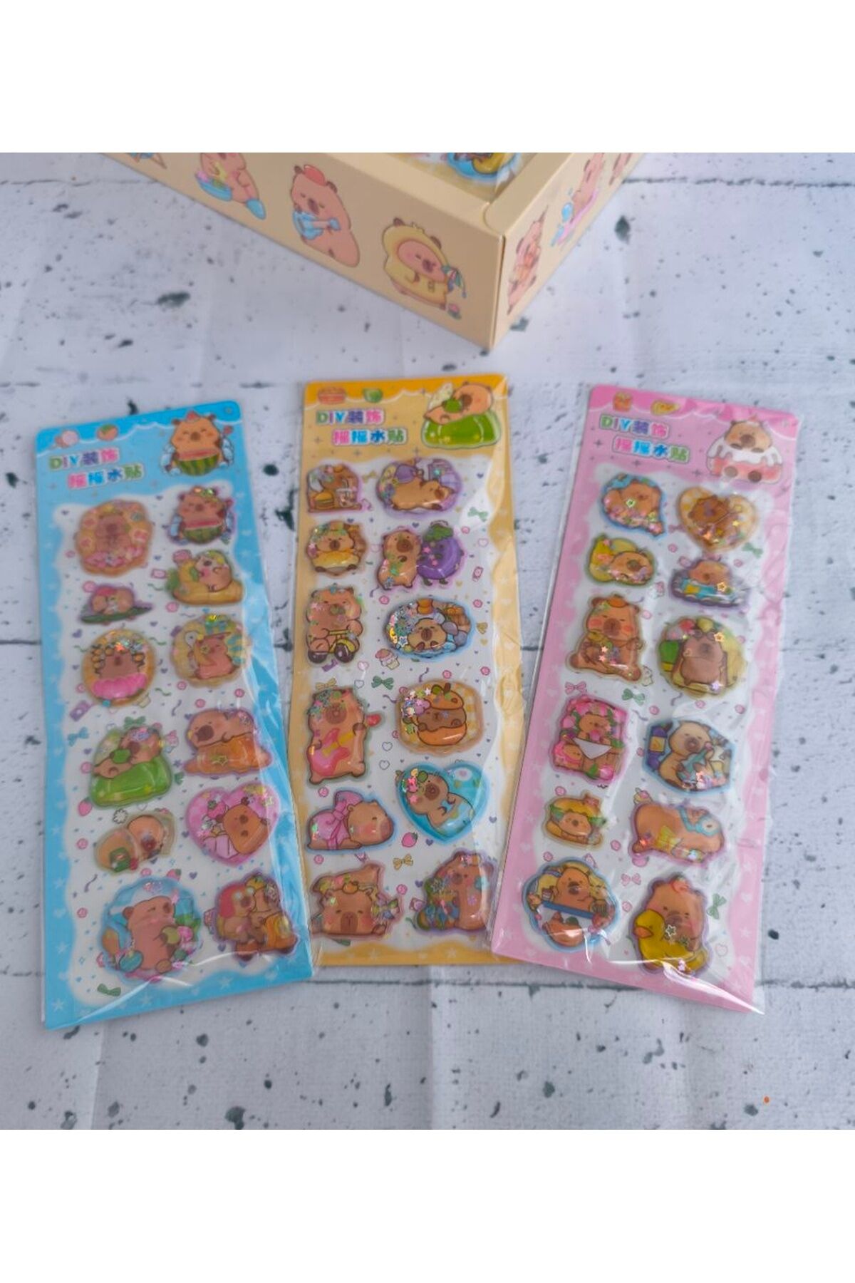 Capybara Sulu Simli Sticker Etiket 1 Adet