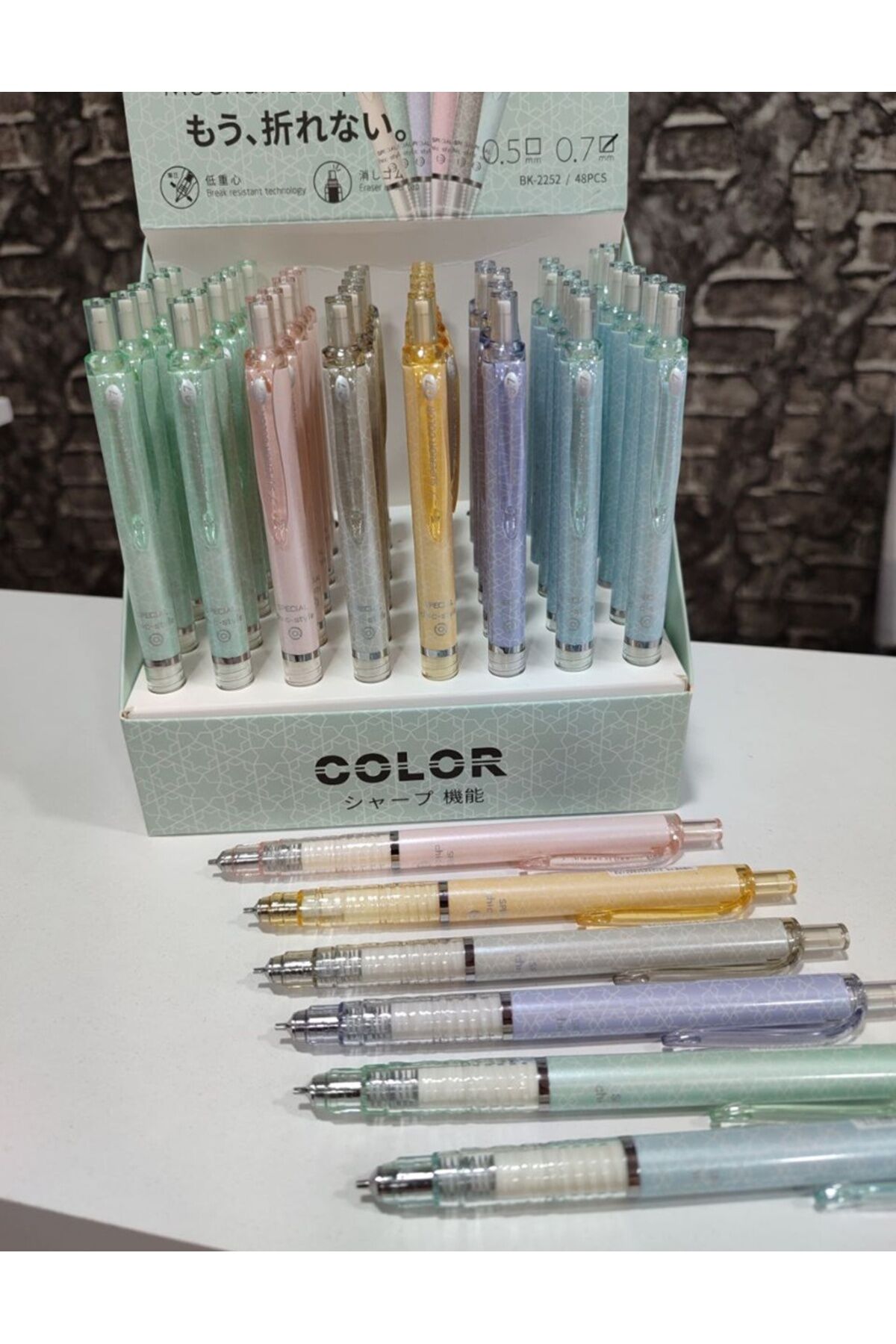  Color
