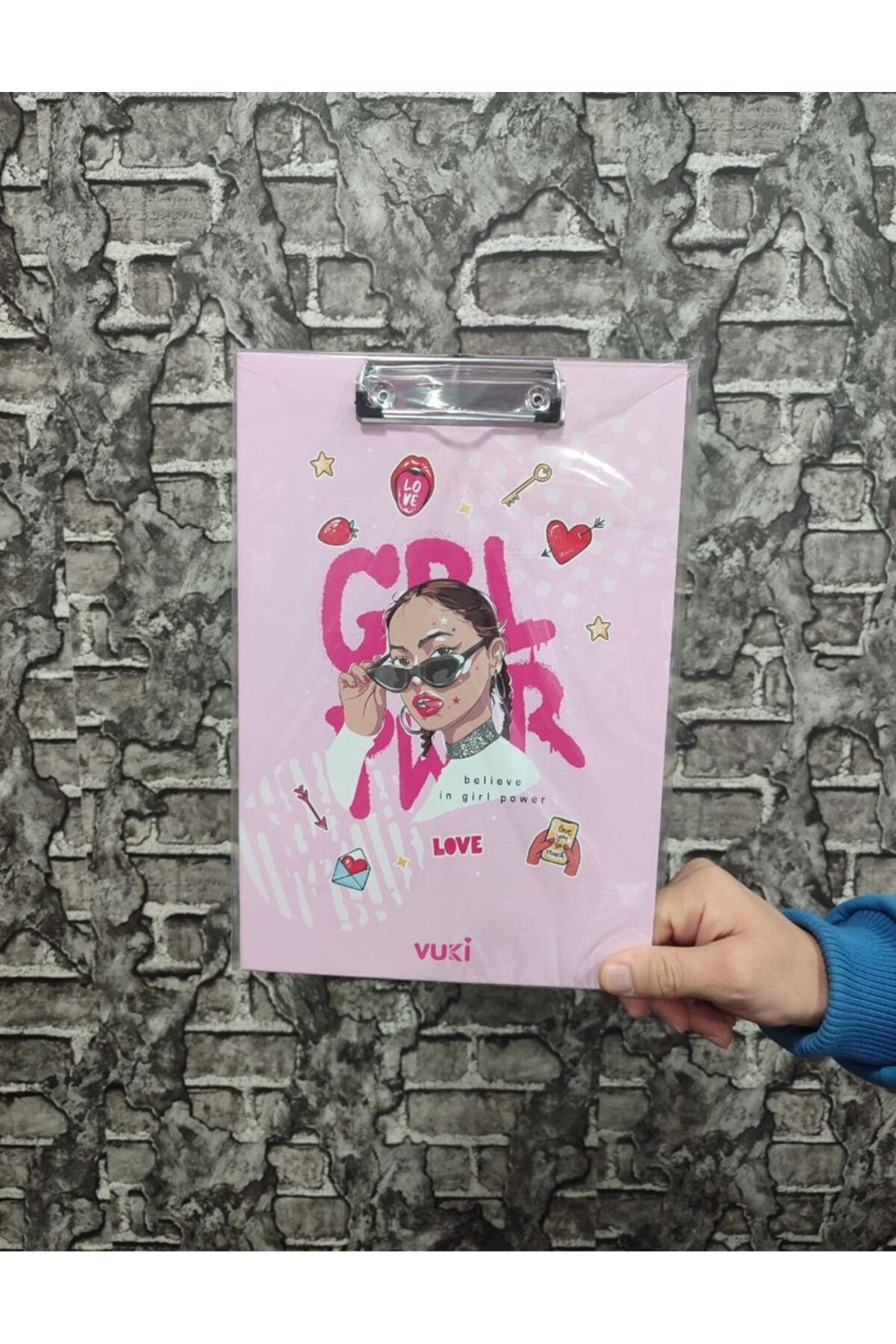  Love Girl