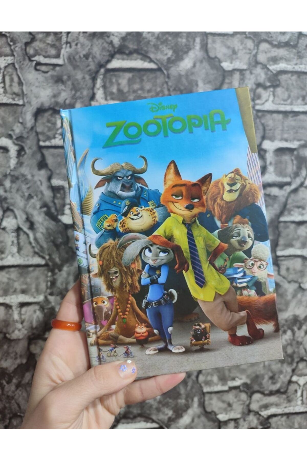Zootopia Sert Kapak Çizgili 80 Yaprak Defter A5 Boyutu