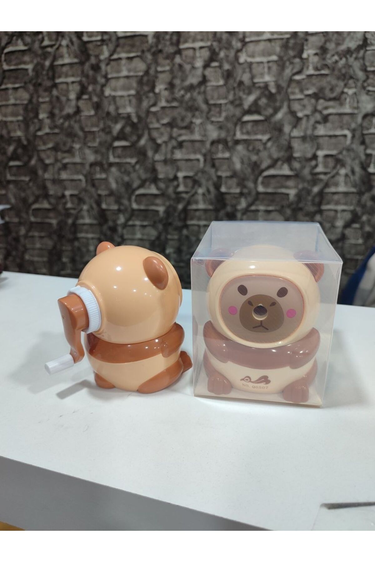 1 ADET Capybara Masa Üstü Döndürmeli Kalemtıraş