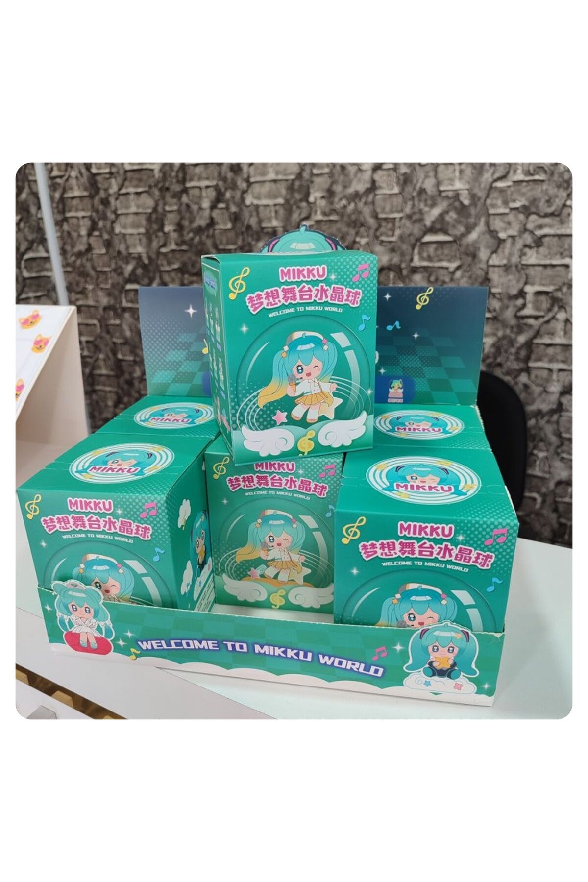Mıkku World Anime Kapalı Kutu Kar Küresi