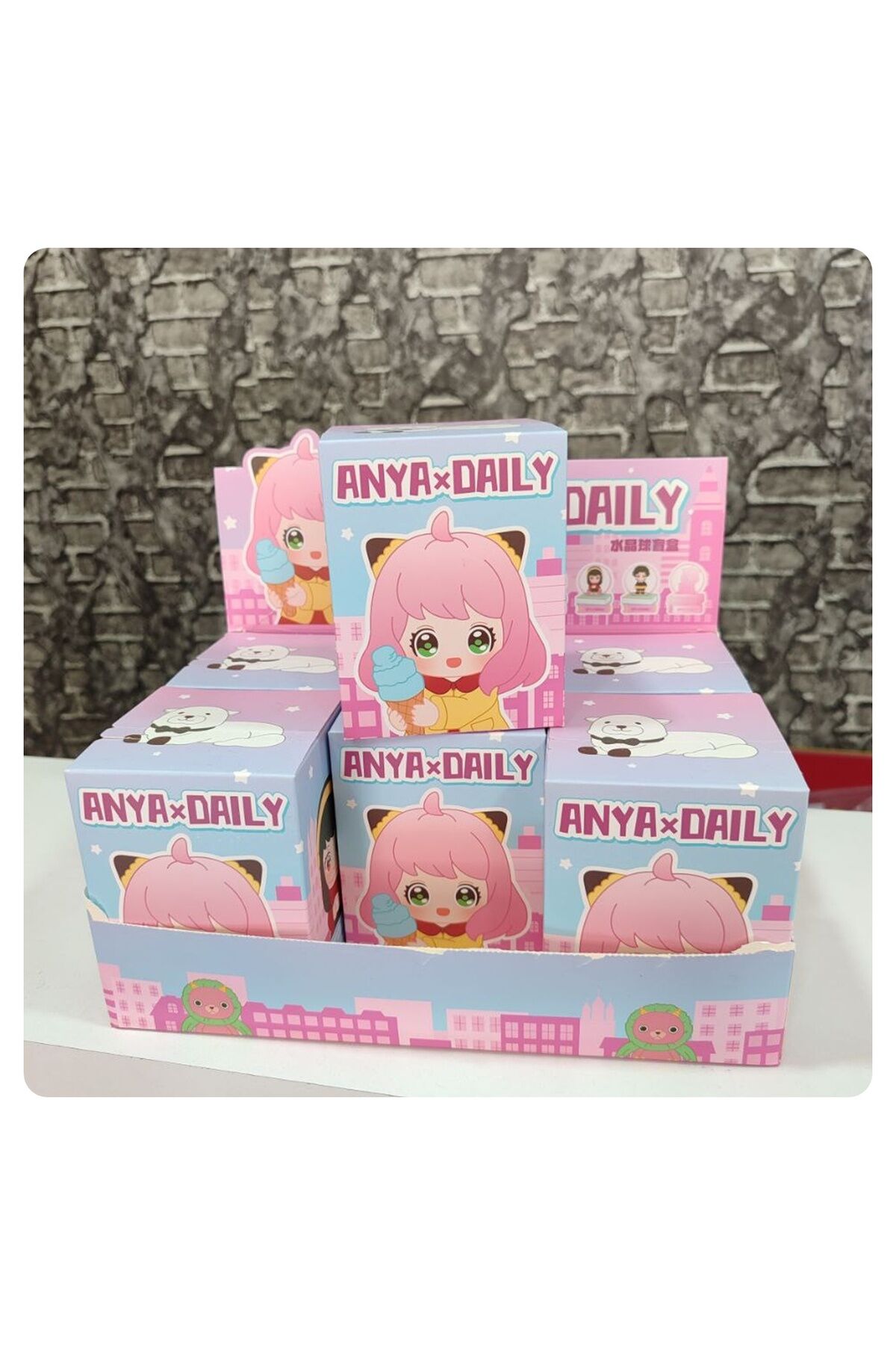 Anya&Daily Kapalı Kutu Işıklı Kar Küresi